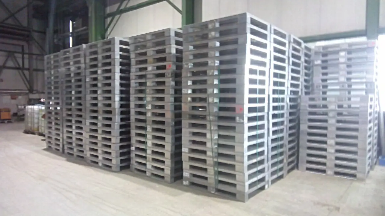 Aluminiumpaletten EUM, gebraucht – Stapel