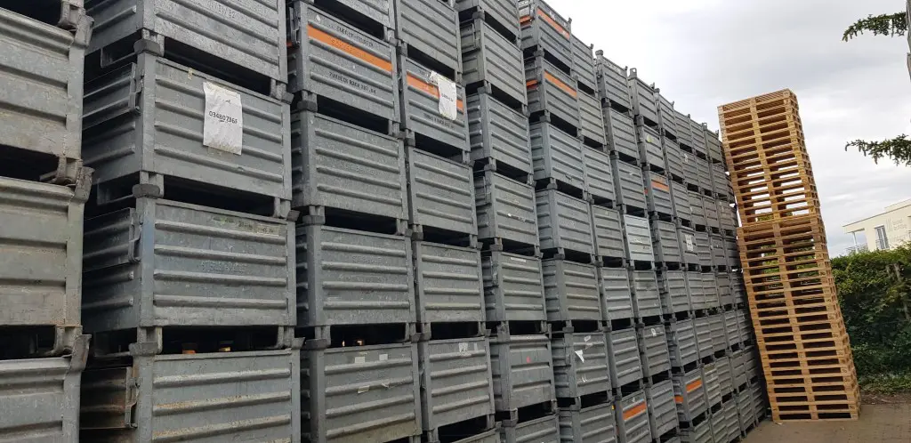 Stahlbehälter TSB-1286k-fvz, gebraucht -Stapel seitlich