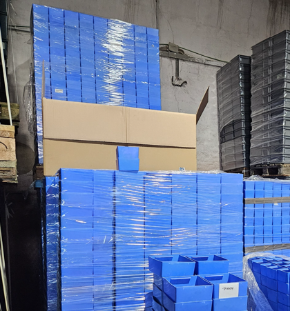 Gebrauchte Euro-Einsatzkaesten 130x90x80 im Stapel