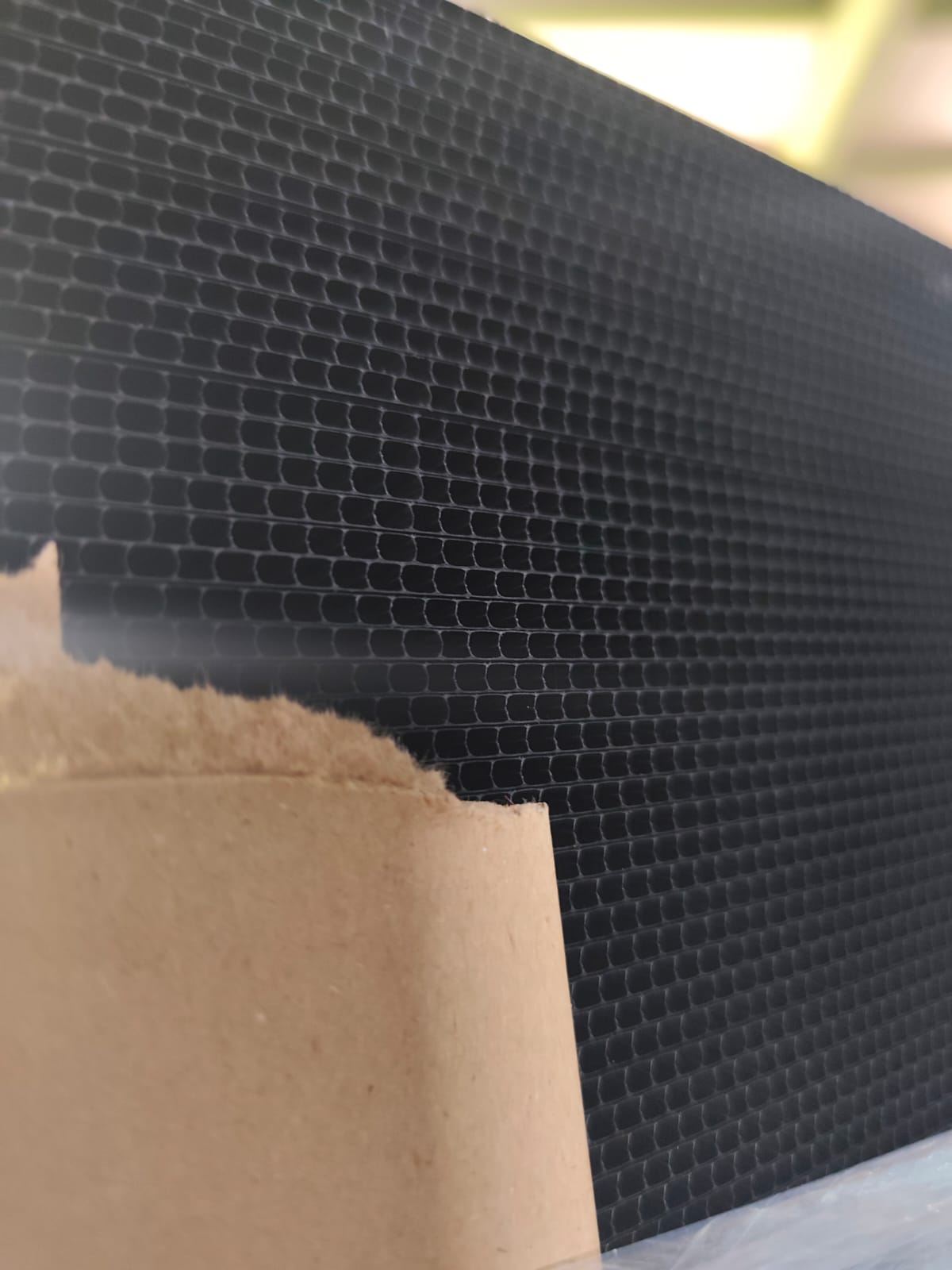 Seitliches Profil der Hohlkammerplatten-Zwischenlagen