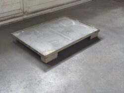 Gebrauchte Stahlpalette 2000kg Traglast Einzelbild